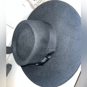 Nine West Black Satin-Trimmed Felt Hat